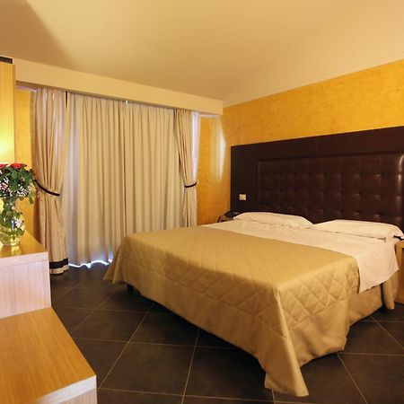 Hotel Briganti 쿠알리아노 객실 사진
