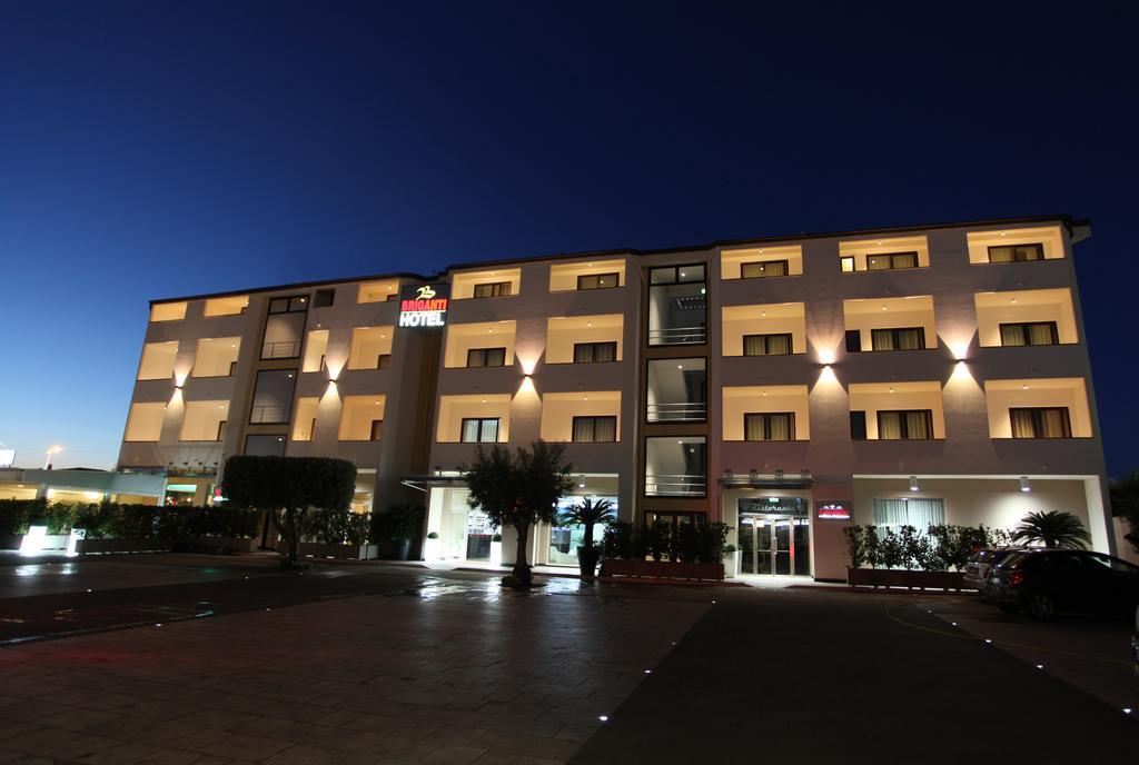 Hotel Briganti 쿠알리아노 외부 사진