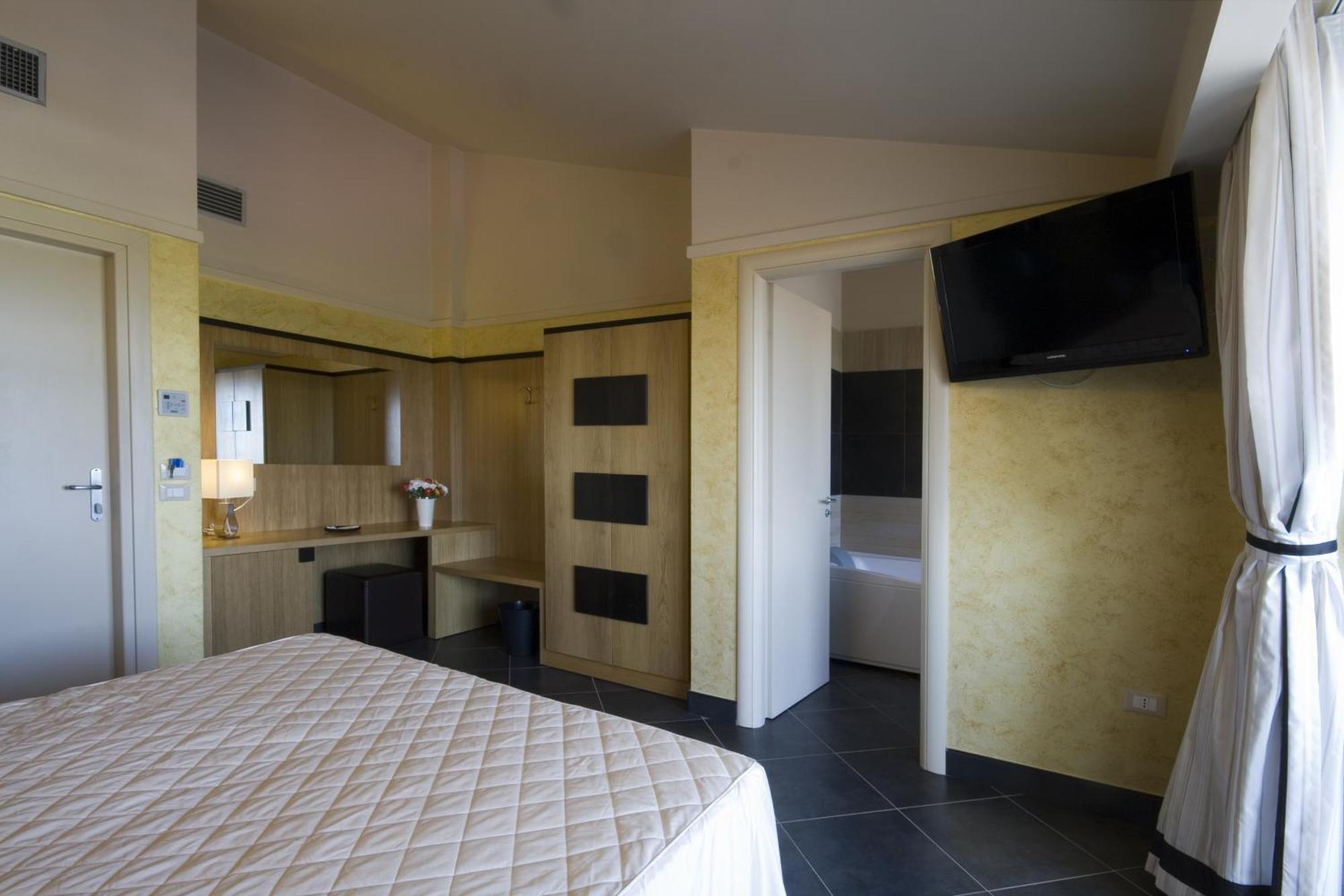Hotel Briganti 쿠알리아노 객실 사진