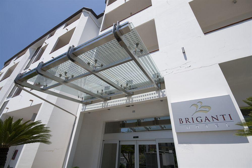 Hotel Briganti 쿠알리아노 외부 사진