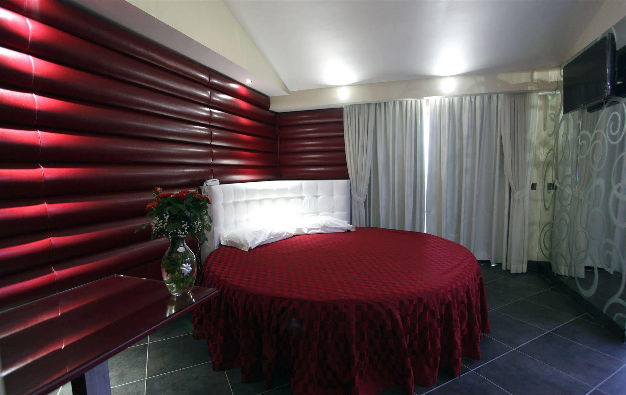 Hotel Briganti 쿠알리아노 외부 사진
