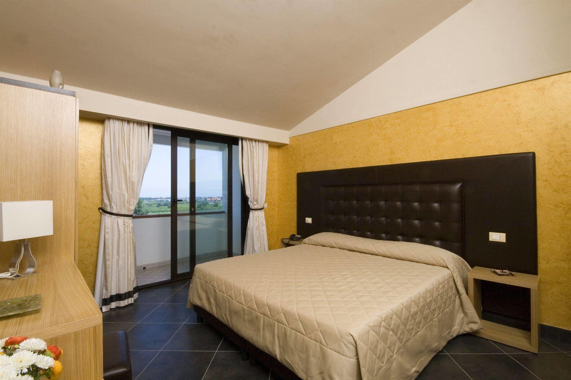Hotel Briganti 쿠알리아노 외부 사진